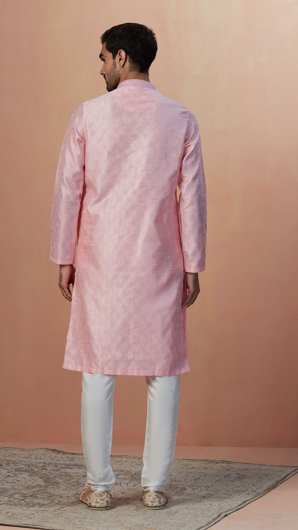 Pink Paisley Self Design Kurta Pajama image number 4